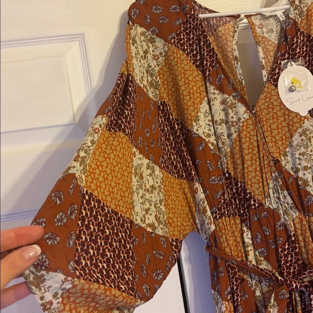 Chic Patchwork Long Sleeve Dress - Picture 2 of 5